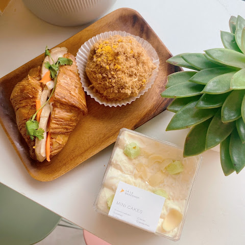 LA LA Bakeshop (Annex) by null