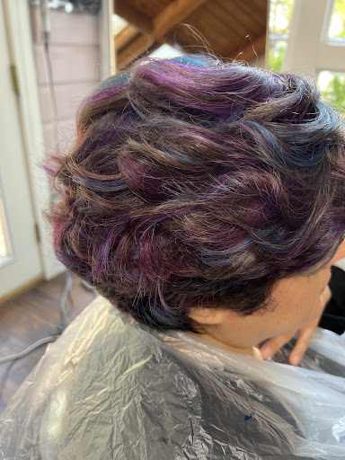 Deya’s Hair Lounge - Thumbnail