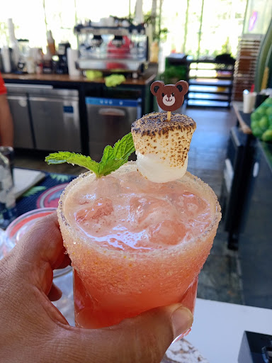 El Salto Market Cafeteria y Bar