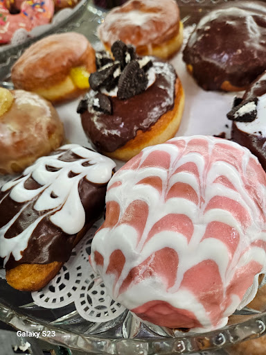 The Donut Tree And Bakery - Thumbnail