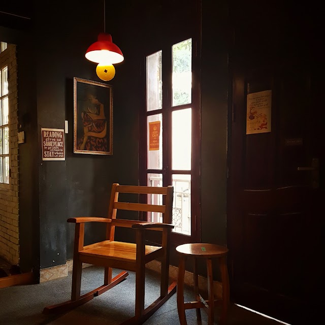 HOA 10 GIỜ - Floral & Book Cafe