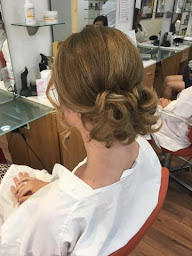 Photo n°17 de Camille Albane - Coiffeur Poissy à Poissy (Institut de beauté)