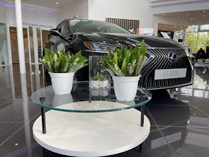 Photo n°31 de LEXUS VILLIERS à Villiers-sur-Marne (Vendeur de voitures d'occasion)