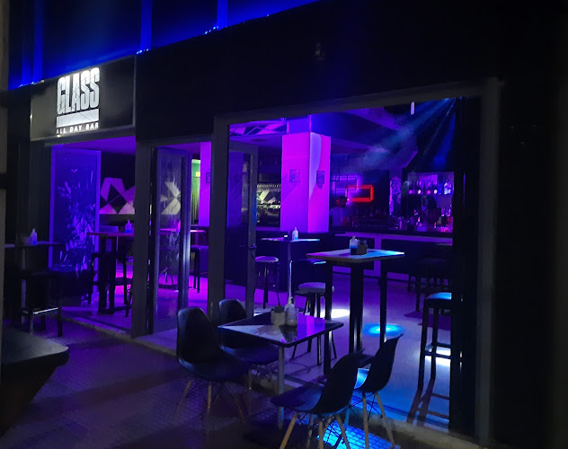 Opinii despre Glass all day bar în Πειραιάς - Μπαρ