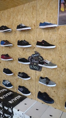 Tienda De Zapatillas, Author: Andres Niceto