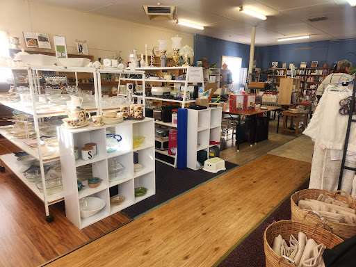 Good Country Community Opshop - Thumbnail