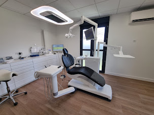 Photo n°2 de Dr Delia - Dentiste à Auterive à Auterive (Dentiste)