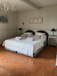 Photo n°41 de Le Mas de la Martelière Chambres d'hôtes - Le Thor - Vaucluse à Le Thor (Chambre d'hôtes)