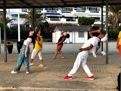 Salsa, yoga y mas. Dance studio. - Thumbnail