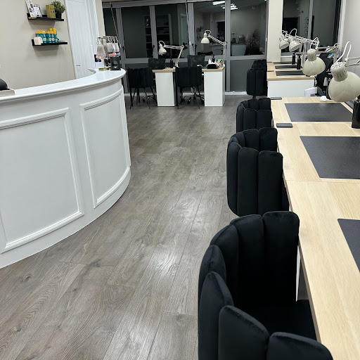 Lunula Nails and Beauty