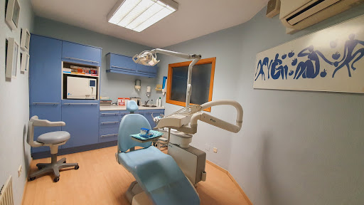 Clinica Dental Dr Julio Sanchis - Medico_dentista