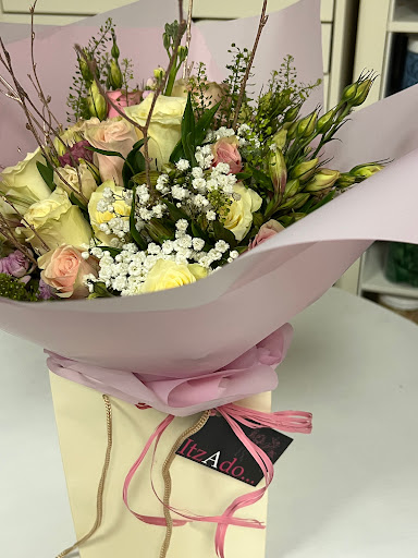 ItzAdo... Flower & Balloon Studio - Thumbnail