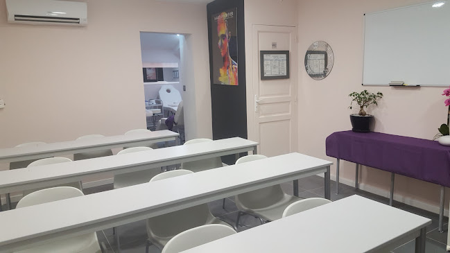 Avis sur AMBASSADERM à Draguignan - École