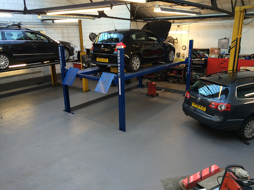 Pantech Auto Technicians - Visual