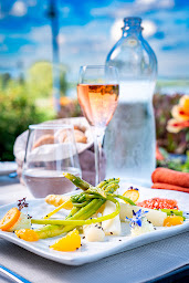 Photo n°25 de LA TABLE DU LAC à Divonne-les-Bains (Restaurant)