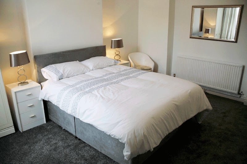 Willow Lodge Apartments photo 2