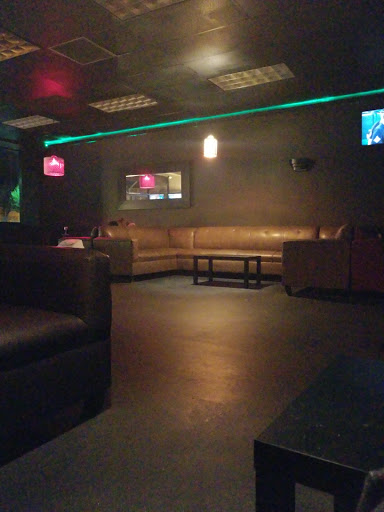 Clouds Hookah Lounge