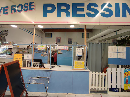 LILYE ROSE PRESSING Logo