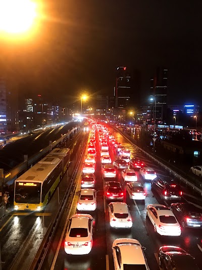 Mecidiyeköy Metrobüs