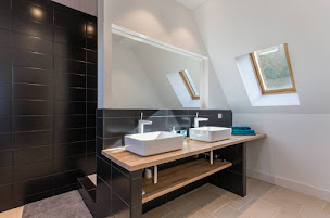 Photo n°4 de Le Pressoir du château de Neuville à Livarot-Pays-d'Auge (Piscine extérieure)