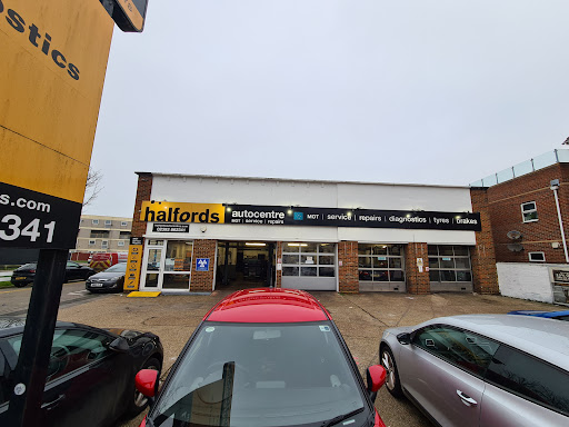Halfords Autocentre Portsmouth (Fratton Rd) - Thumbnail