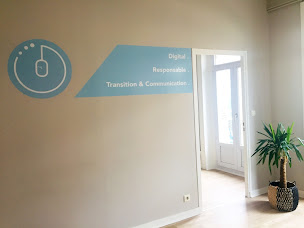 Photo n°2 de 10h46 à Le Puy-en-Velay (Agence de relations publiques)