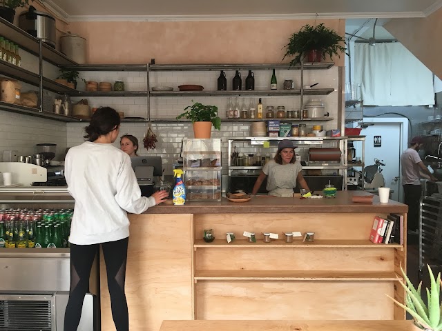 Yo También Cantina