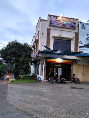 C'Cyl Rumah Sehat, Author: Eli Nurmah