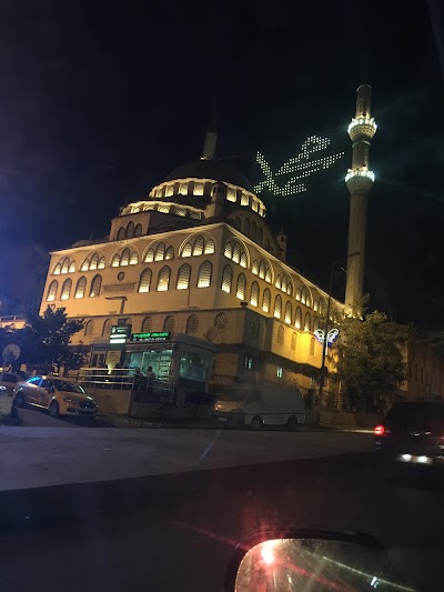 Photos of K&uuml;&ccedil;&uuml;kk&ouml;y Central Mosque