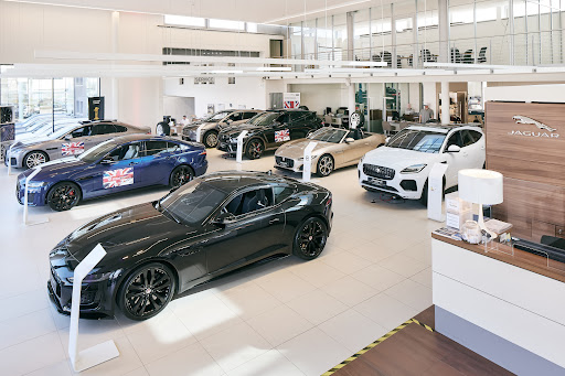 Avalon Premium Cars GmbH Stuttgart-Airport - Thumbnail