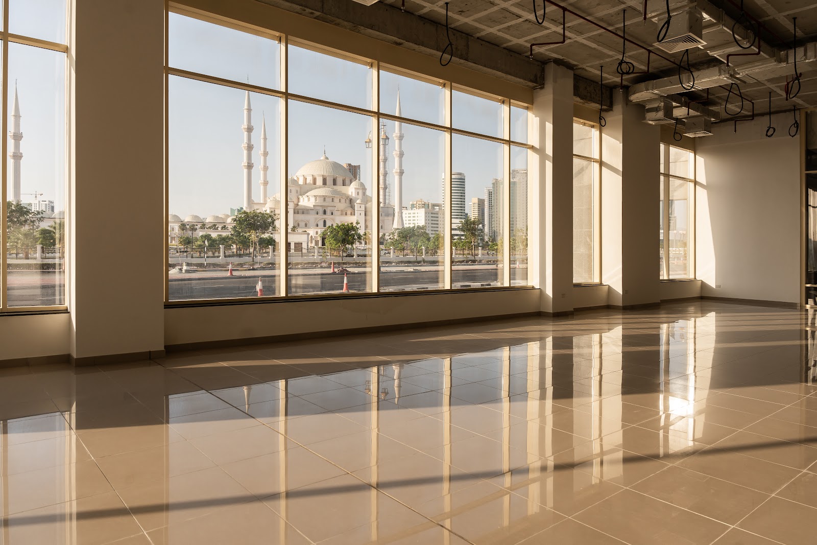 Shurouq Mall - صورة 3