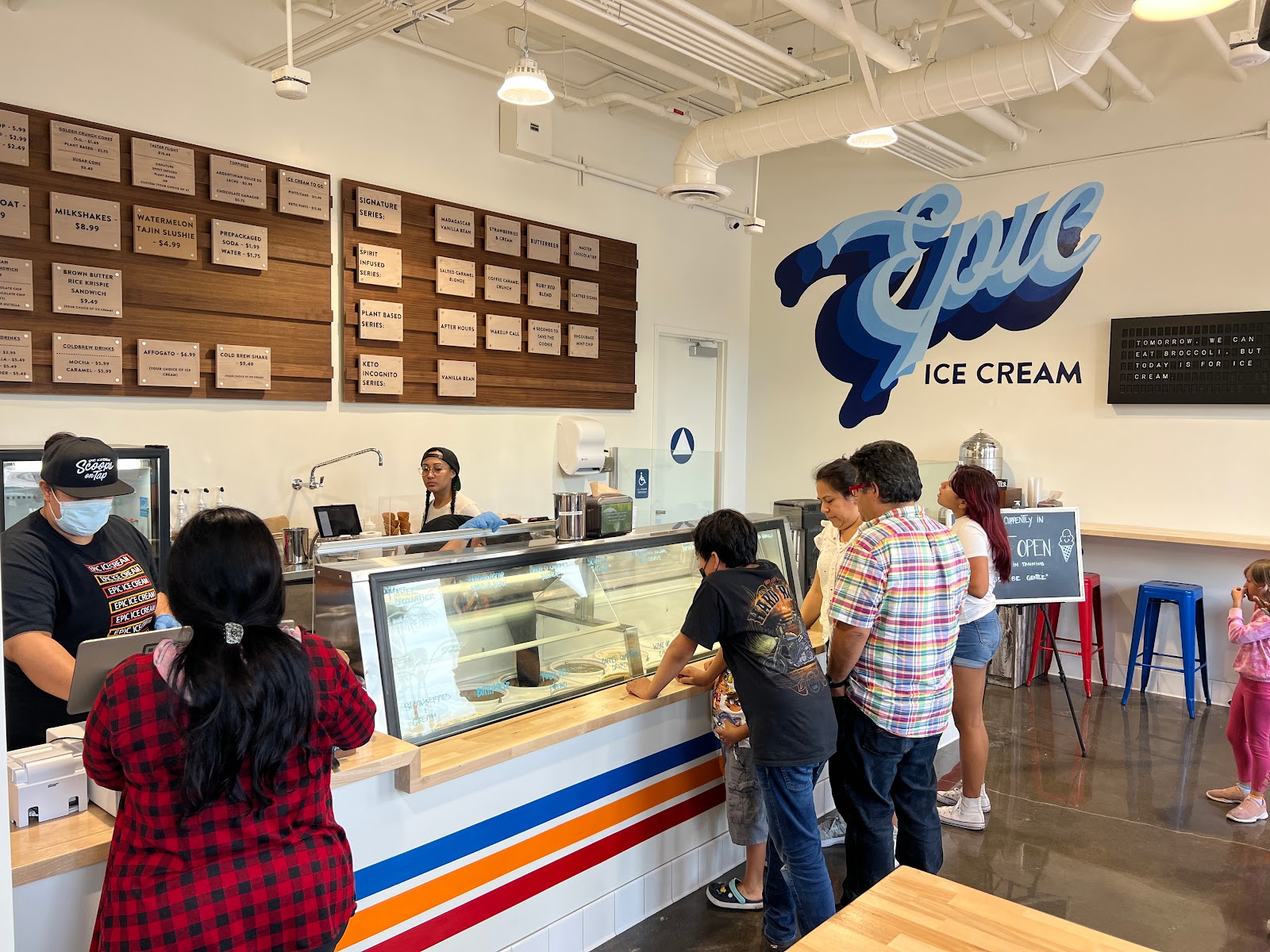 Scoops On Tap — photo 1