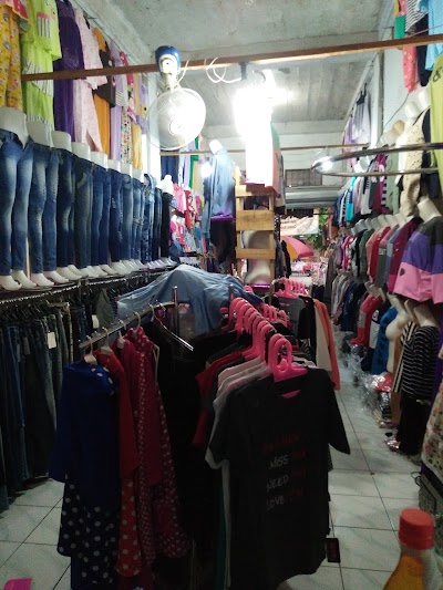 Photos of Toko Baju Sary Collections