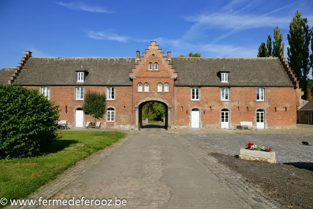 Ferme de Ferooz (Gîte et Manège Privé)