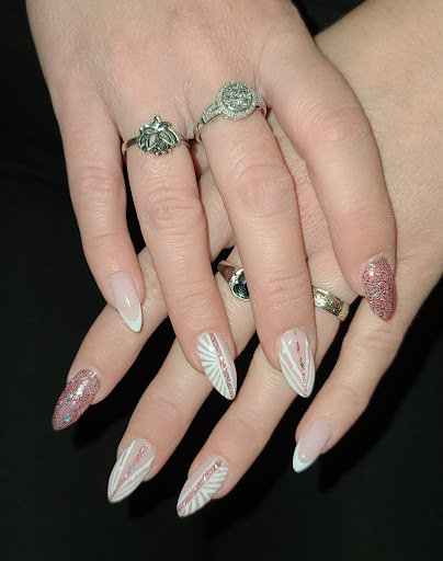 Adri nails beauty spa - Thumbnail