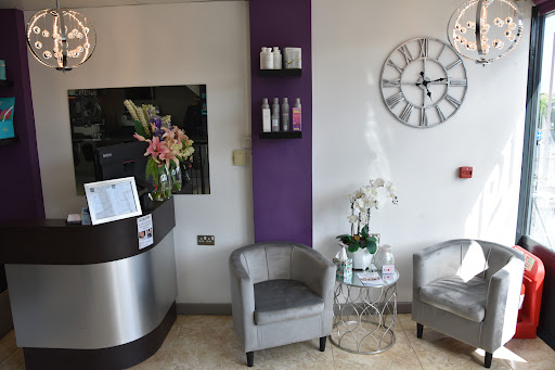 No 121 Hairdressing - Thumbnail