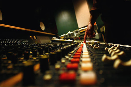 Audio-Plugin-UK - Visual