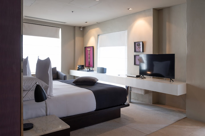 Establishment Hotel by null