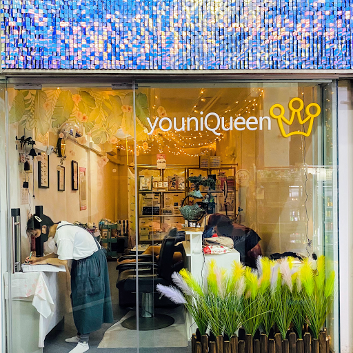 youniQueen beauty salon绣眉 美容 美睫 美甲美发 美妆店 - Thumbnail