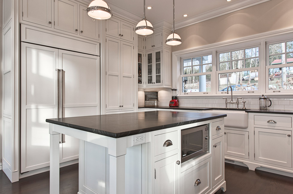 White vancouver kithcen design