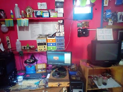 Photos of alvin cell (phone repair center)