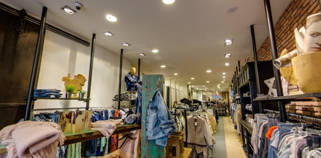 Jeroen Beekman Damesmode Leeuwarden - Kledingwinkel