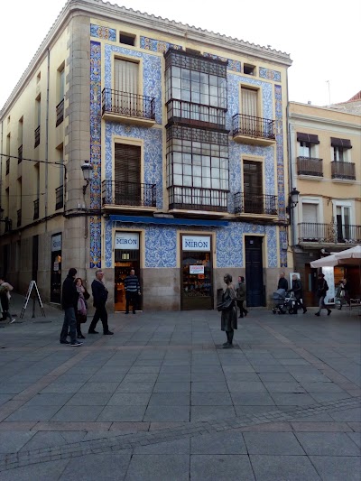 Photos of Iberia Plaza Am&eacute;rica