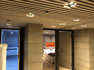 Photo n°5 de Entreprise de menuiserie charpente Guillot B. à Samoëns (Charpentier)