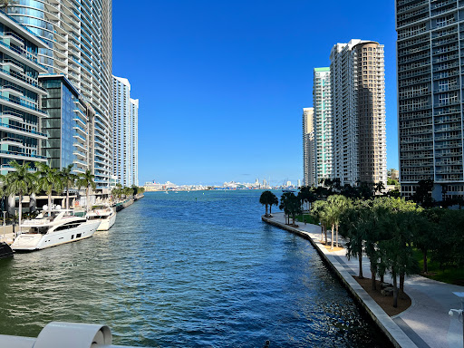 Brickell Park - Visual