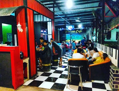 Photos of FAMOUST CAFE