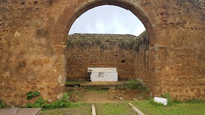 Photos of Cemit&eacute;rio dos Reis do Congo