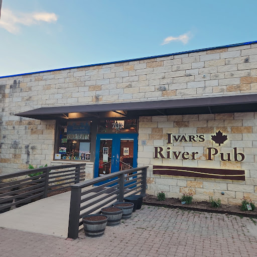 Ivar's River Pub - Visual