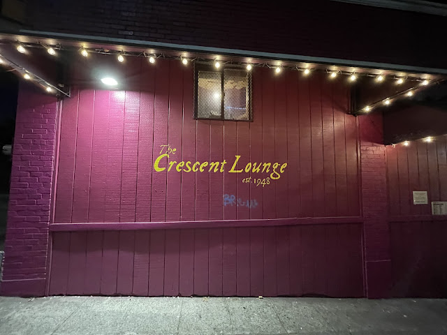 Crescent Lounge by null