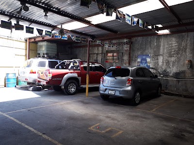 Photos of Auto Repuestos Robledo